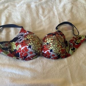 Victoria’s Secret Very Sexy Push-up Bra 38C (NWT)